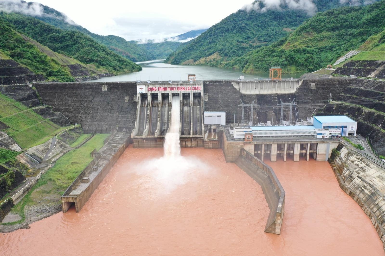 Tiêu thụ điện dịp tết tăng, đảm bảo cung ứng điện chủ động, tin cậy- Ảnh 1.