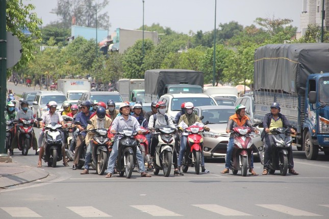 Tình hình nắng nóng tại TPHCM và Nam bộ tuần mới ảnh 1