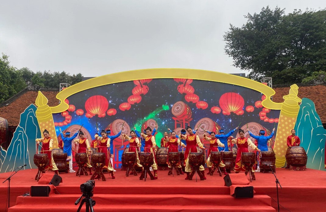 khai dien ngay tho ha noi tai van mieu  quoc tu giam hinh 1