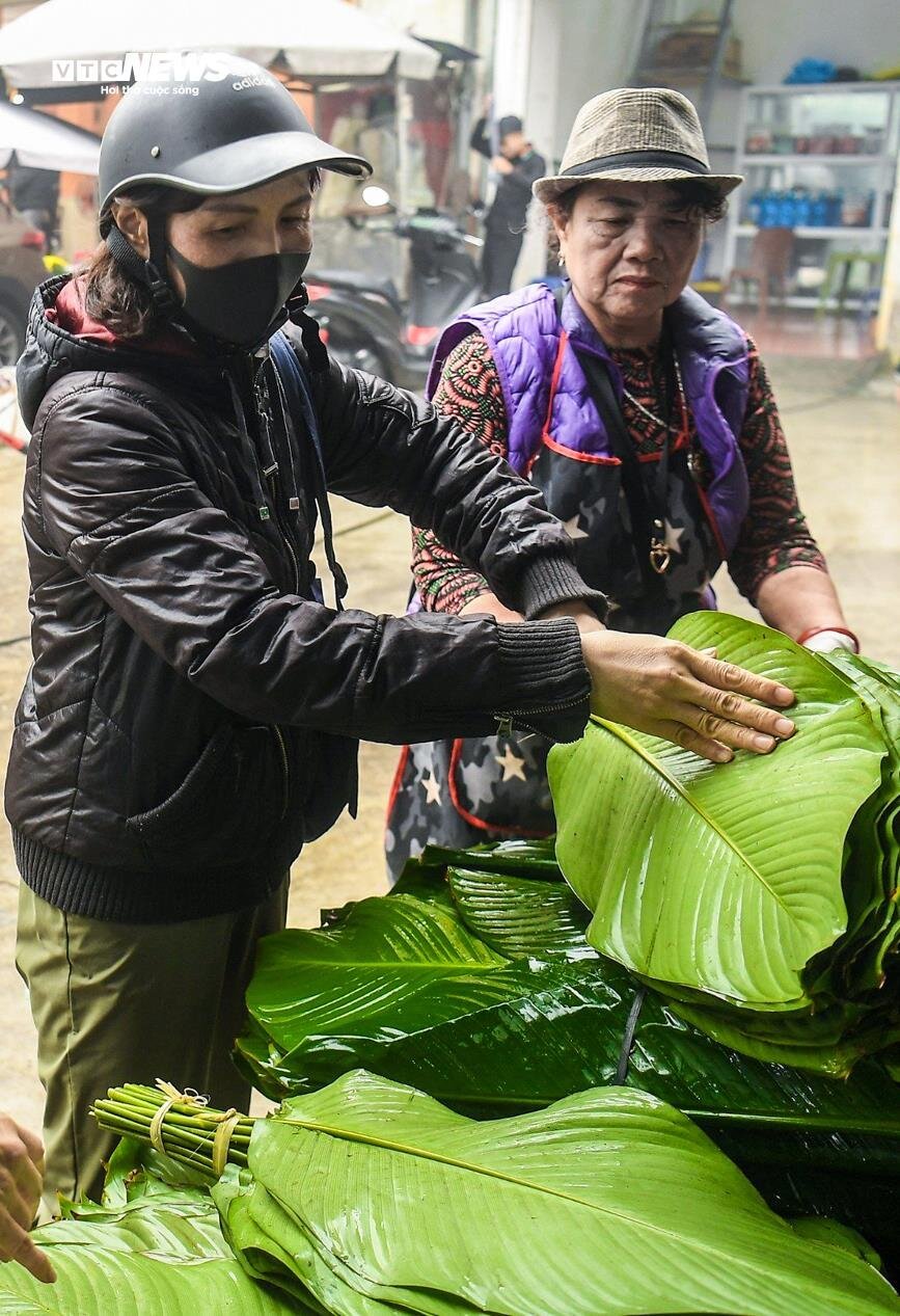 Chợ lá dong lâu đời nhất Hà Nội nhộn nhịp ngày giáp Tết - 5