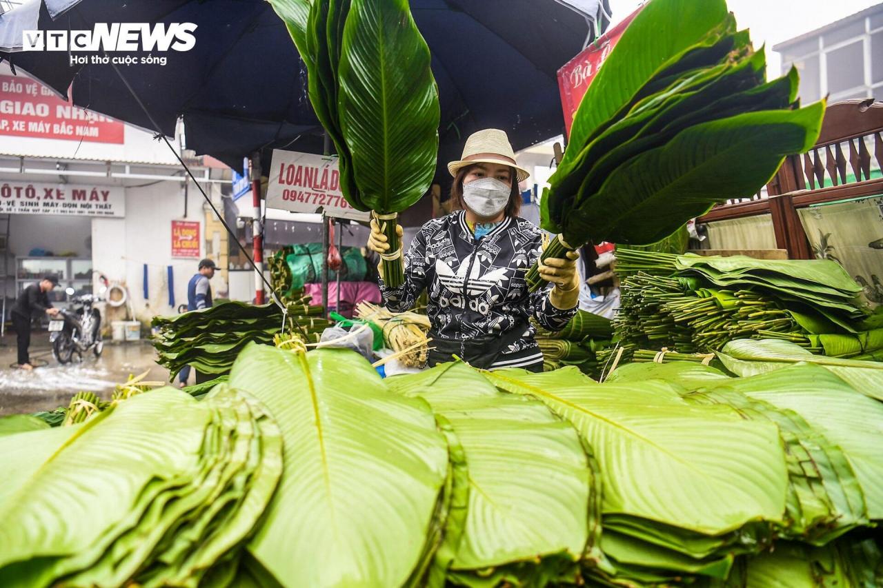 Chợ lá dong lâu đời nhất Hà Nội nhộn nhịp ngày giáp Tết - 11