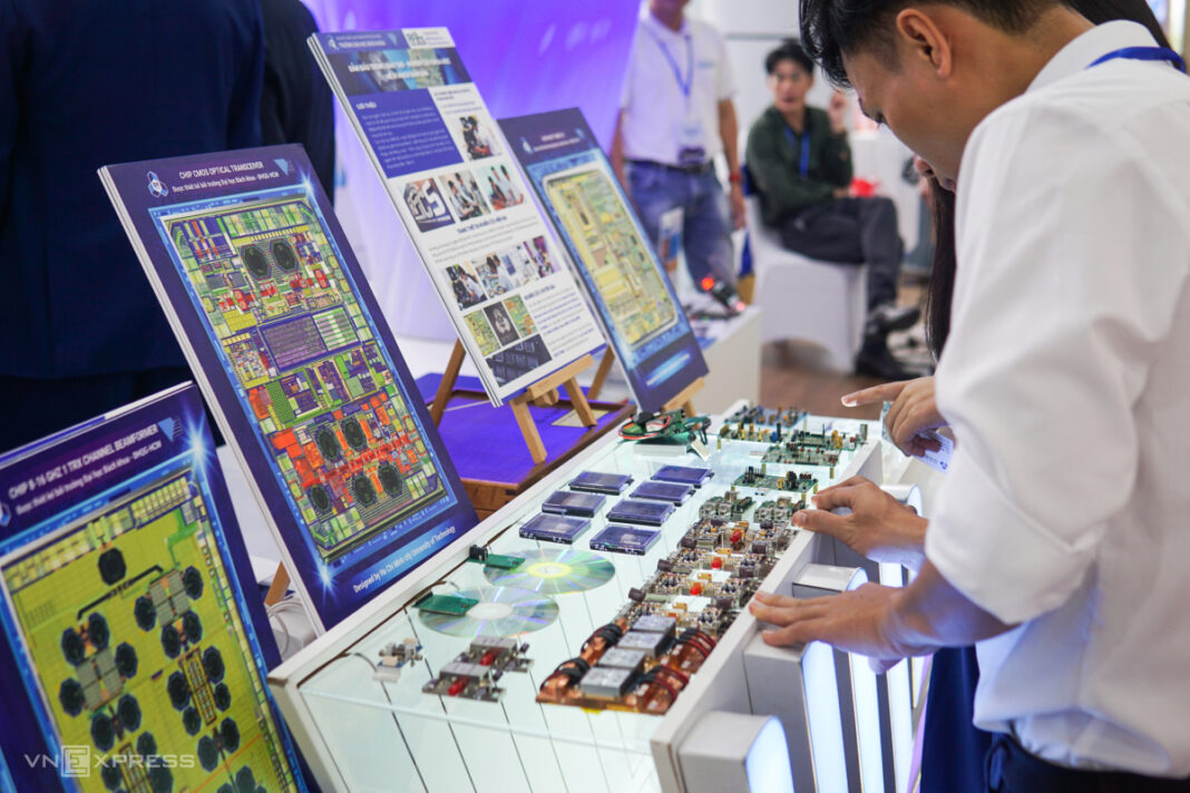 Đề nghị Samsung hỗ trợ đào tạo 50.000 kỹ sư bán dẫn