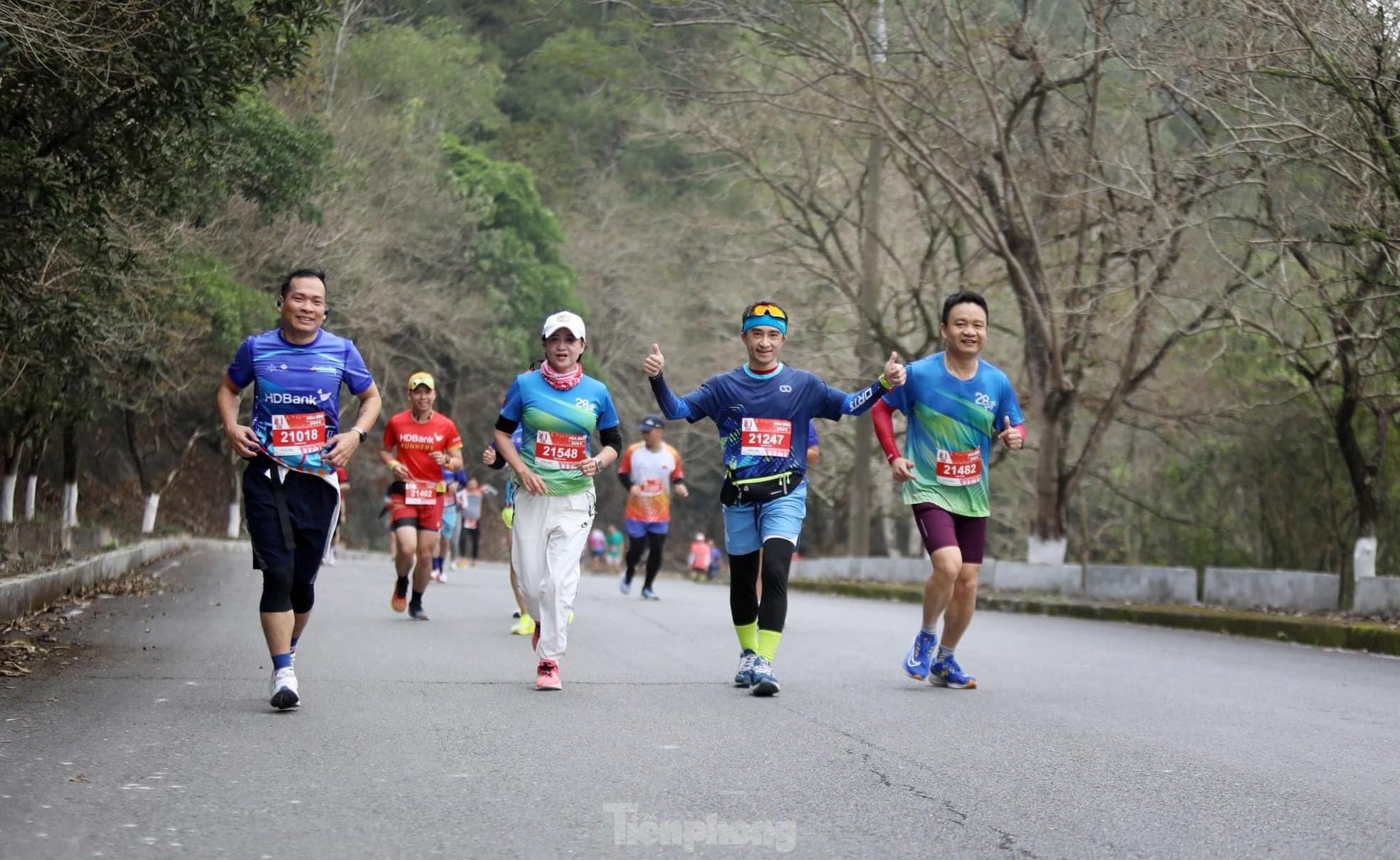 Tỉnh Đoàn Hòa Bình tổ chức thành công giải chạy marathon với hơn 2.000 vận động viên ảnh 2