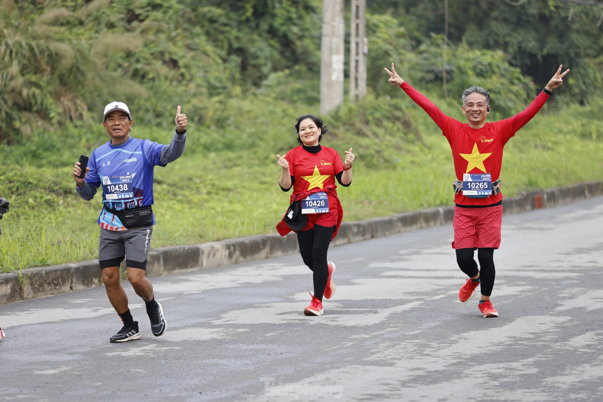 Tỉnh Đoàn Hòa Bình tổ chức thành công giải chạy marathon với hơn 2.000 vận động viên ảnh 7