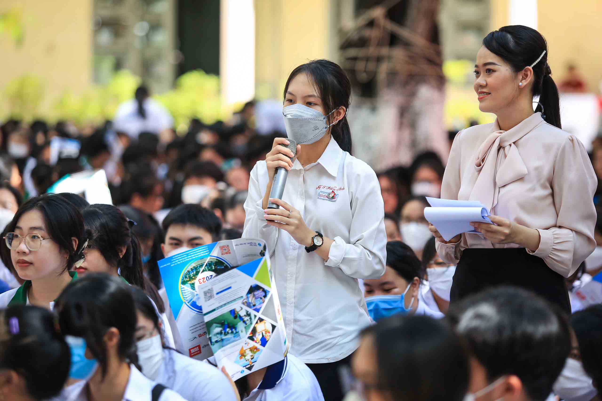 Tư vấn mùa thi: Mang thông tin chính thống, tin cậy đến với học sinh Tiền Giang- Ảnh 2.