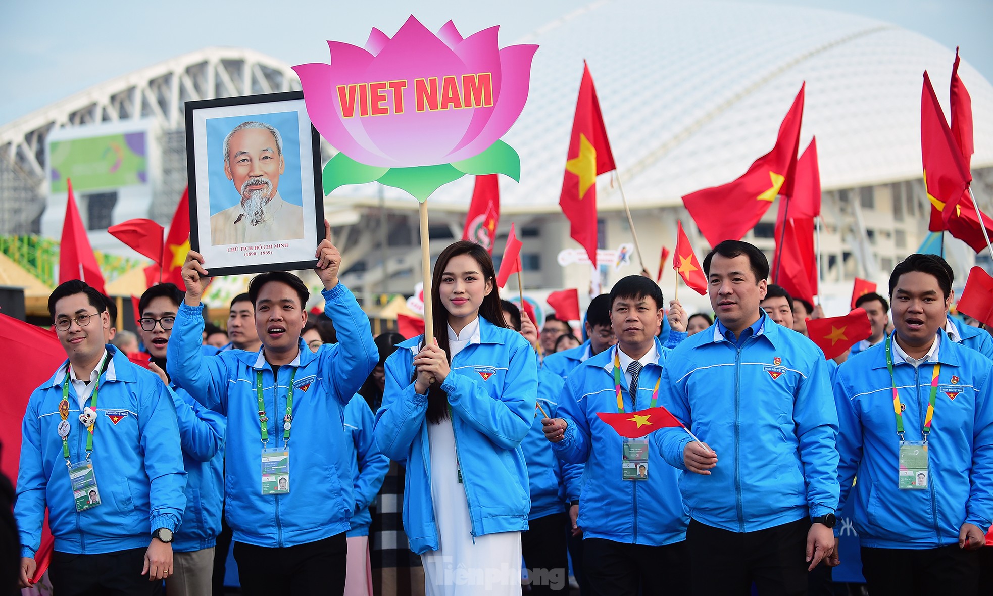 Cờ đỏ sao vàng tung bay ở Liên hoan Thanh niên thế giới 2024 ảnh 3