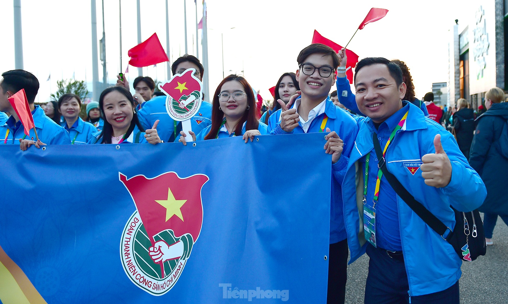 Cờ đỏ sao vàng tung bay ở Liên hoan Thanh niên thế giới 2024 ảnh 15