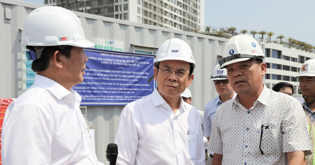 Bí thư TP.HCM kiểm tra dự án hầm chui 830 tỷ đồng &amp;apos;giải cứu&amp;apos; ùn tắc cửa ngõ