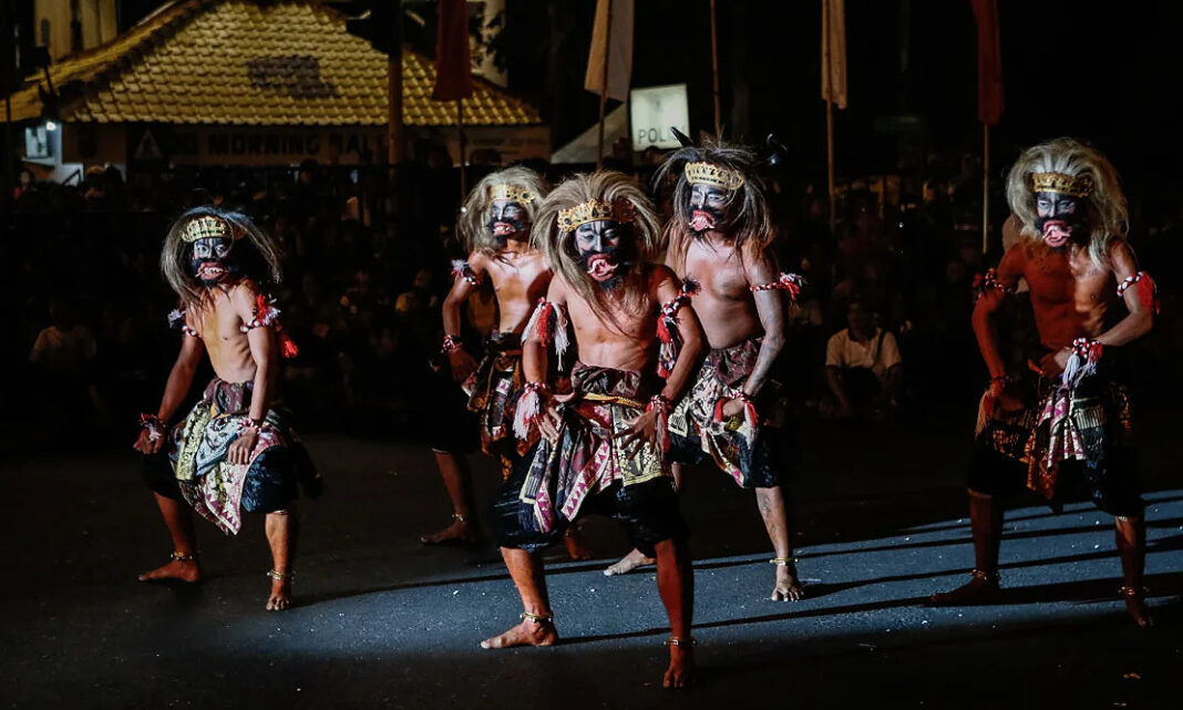Du lịch trong 'Ngày Im lặng' ở Bali