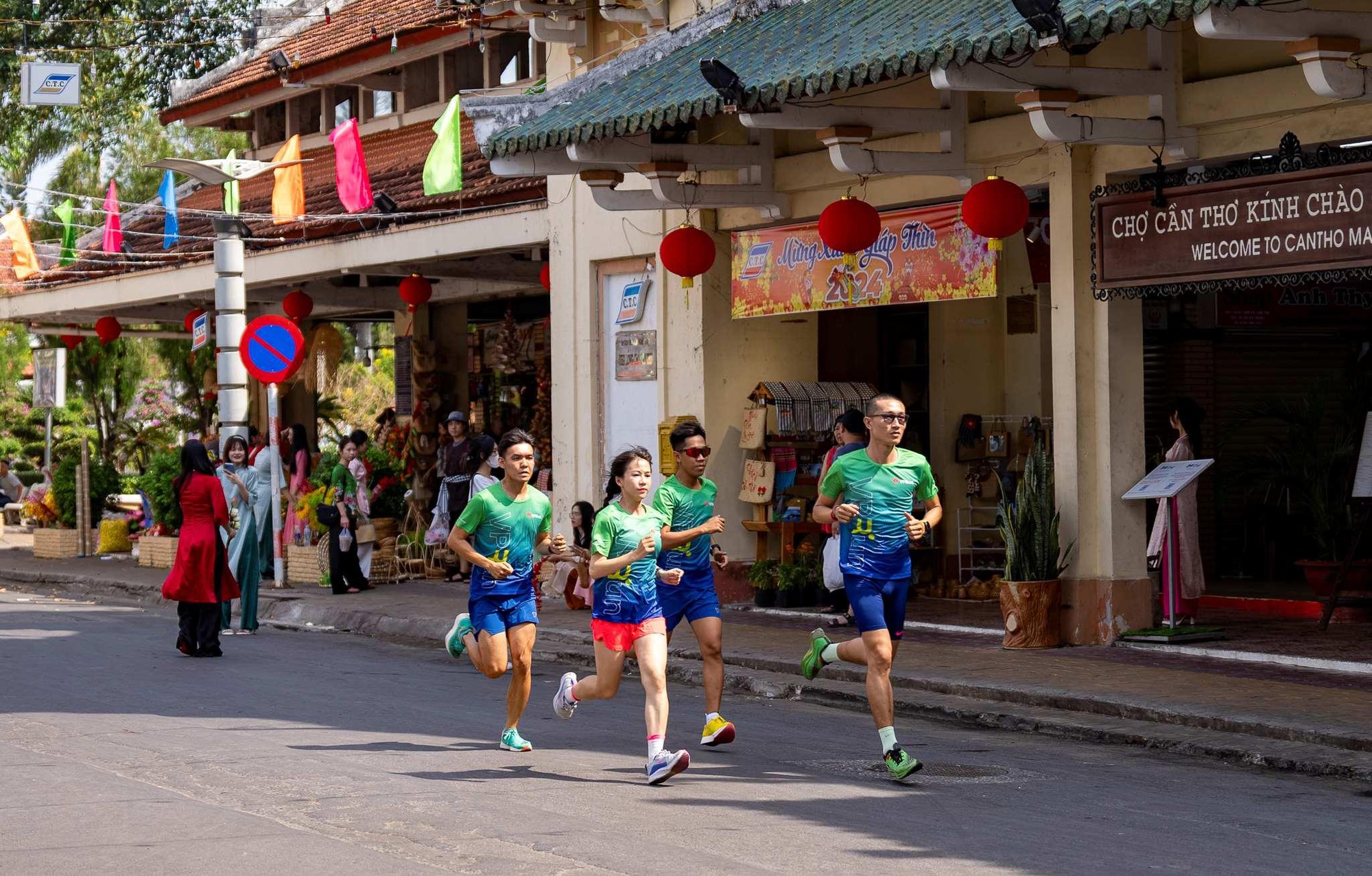 Lần đầu tiên Cần Thơ có Lễ hội âm nhạc thể thao đỉnh cao VPBank Can Tho Music Night Run 2024 - Ảnh 2.