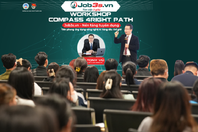 CEO Tony Vũ của Job3s.vn chia sẻ về cách viết CV cùng kỹ năng phản biện trong tìm kiếm và ứng tuyển việc làm tại workshop.