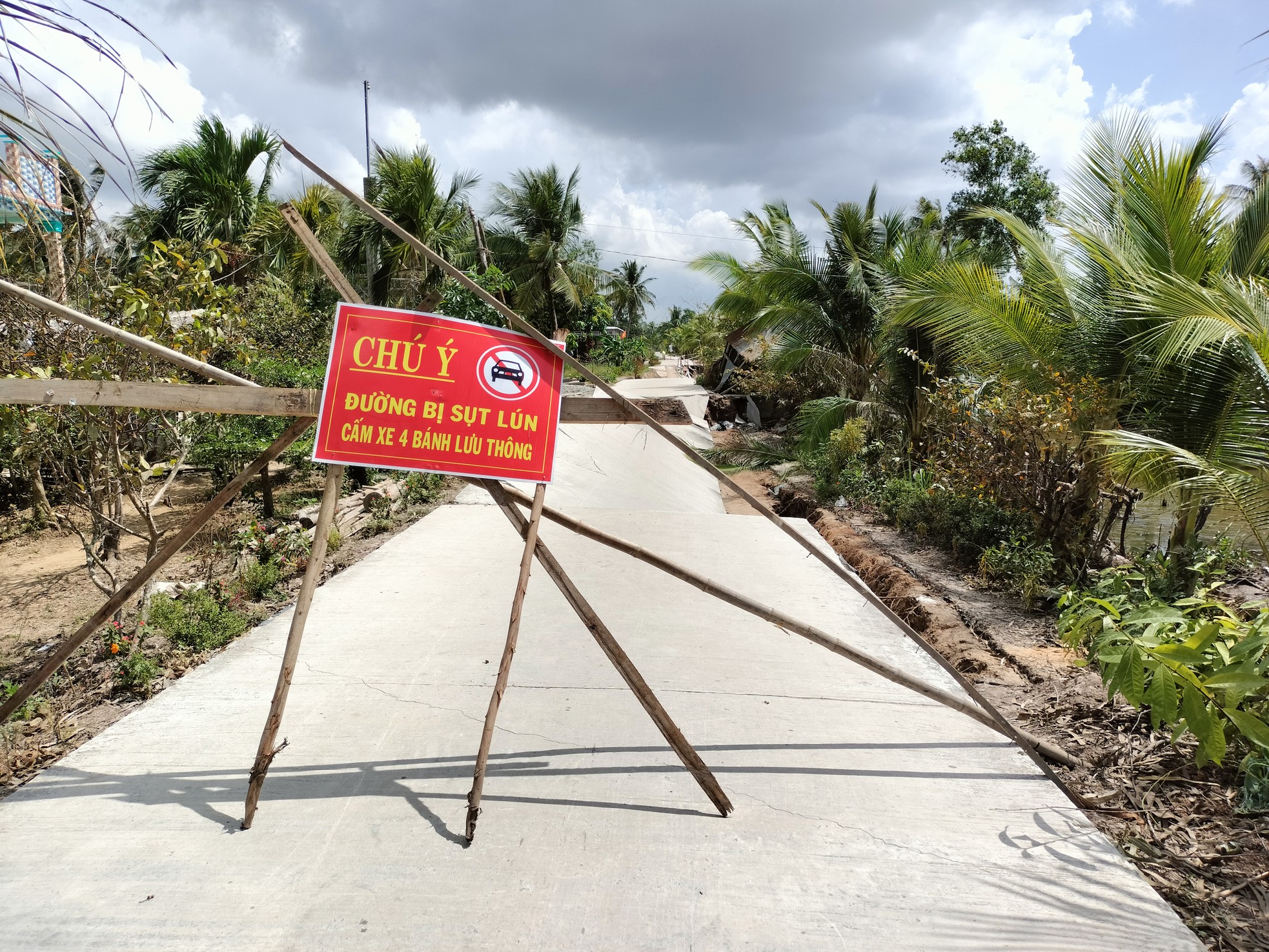 Miền Tây 'quay quắt' trong hạn, mặn, sạt lở ảnh 4