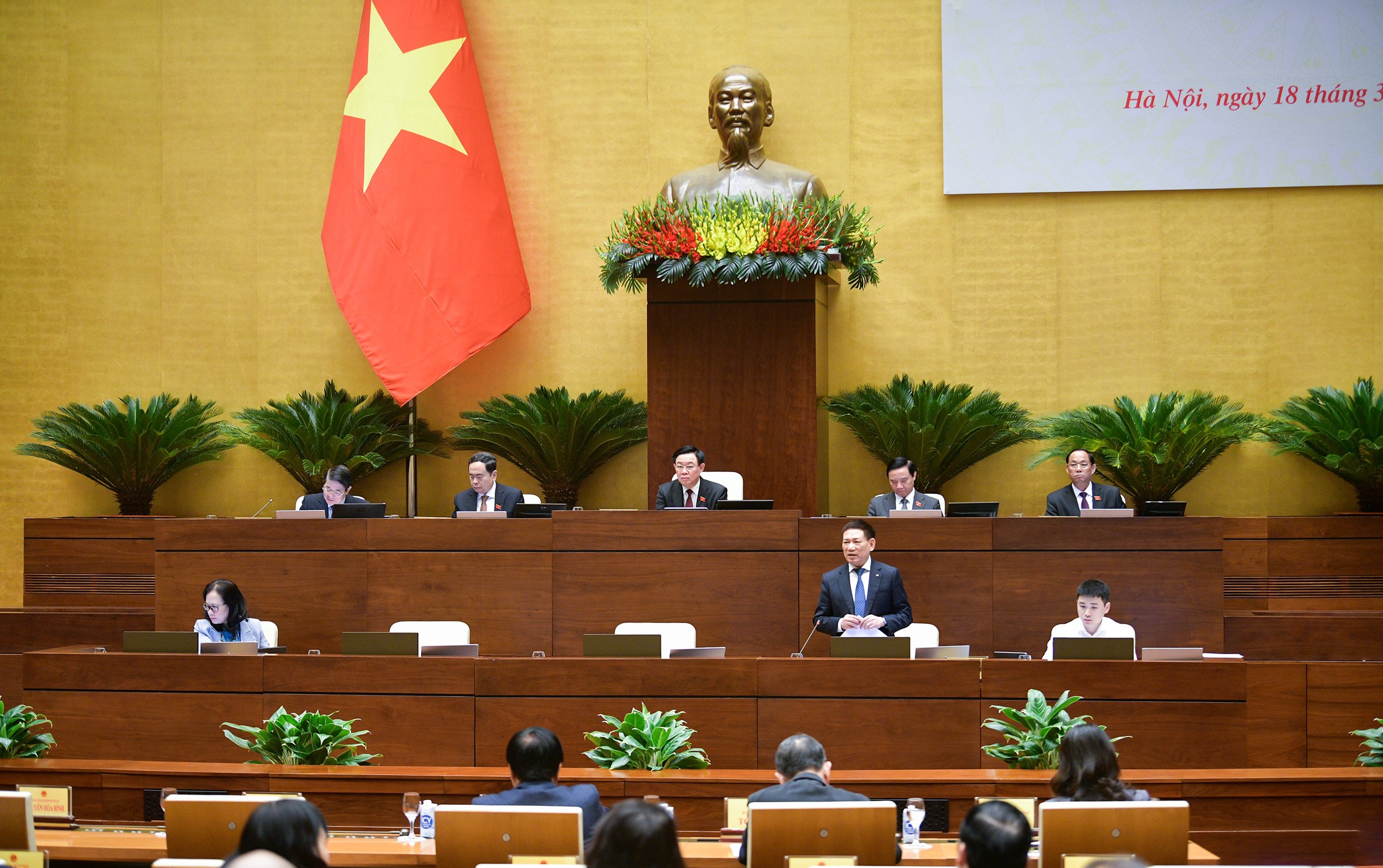 Tài chính - Ngân hàng - ĐBQH: Một số doanh nghiệp lợi dụng tờ khai luồng xanh để buôn lậu (Hình 2).