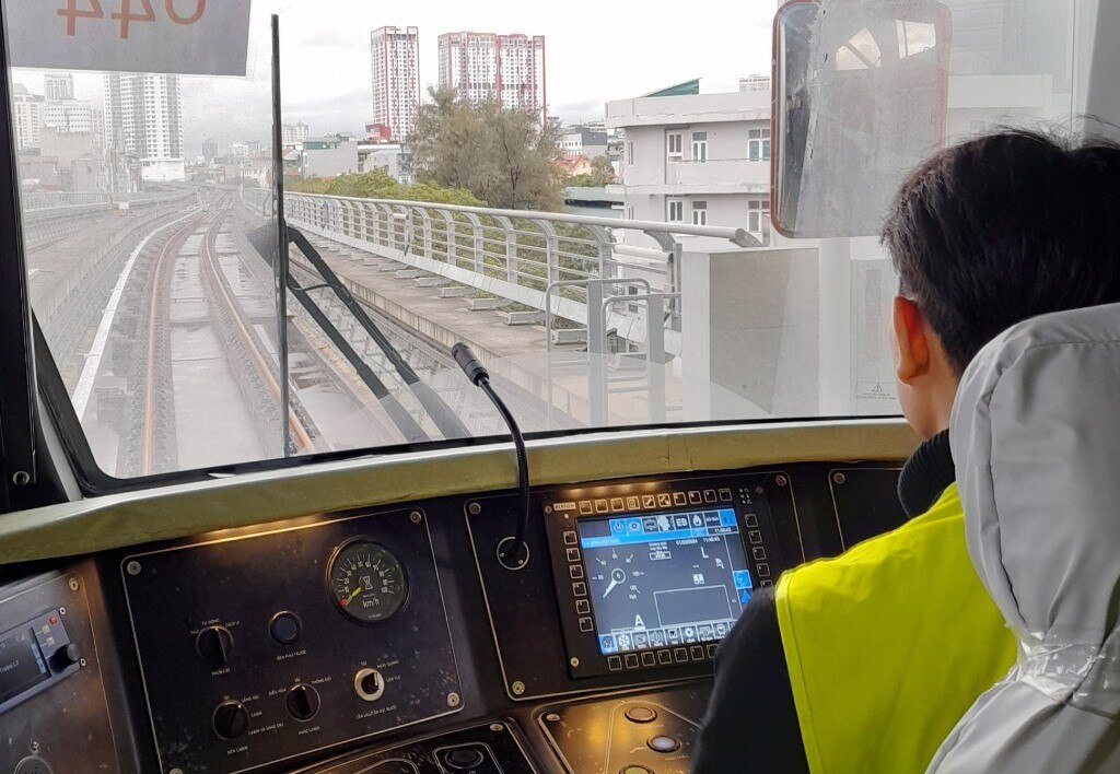 Ngắm công nghệ rửa tàu tự động của metro Nhổn - Ga Hà Nội ảnh 3