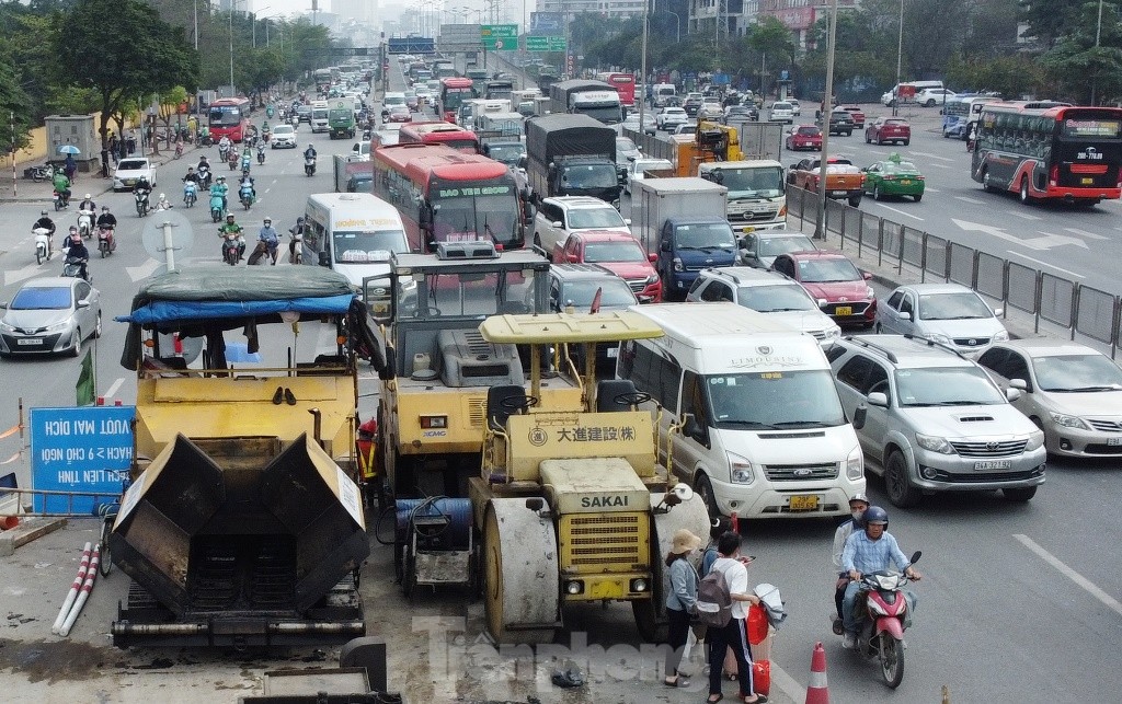 Cầu vượt thép Mai Dịch hoàn thiện các hạng mục cuối cùng để về đích trong tuần này ảnh 6