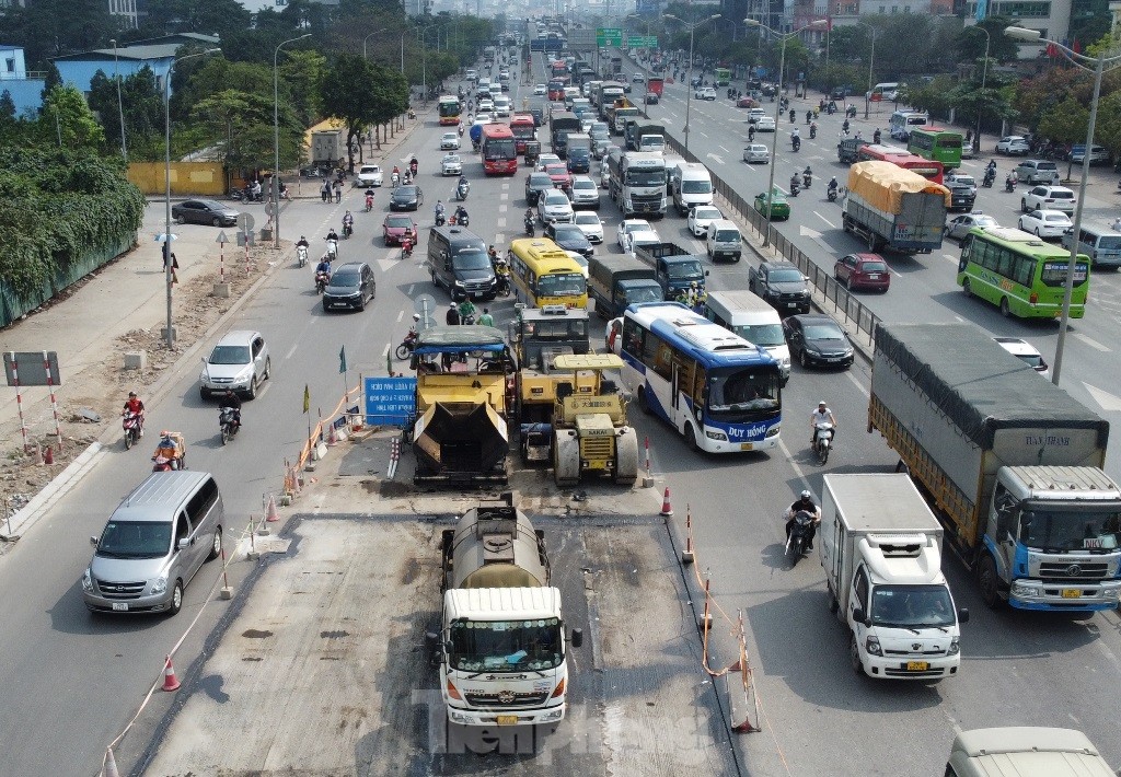 Cầu vượt thép Mai Dịch hoàn thiện các hạng mục cuối cùng để về đích trong tuần này ảnh 5