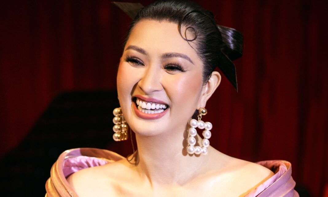 Nguyễn Hồng Nhung: 'Bạn trai xoa dịu tổn thương khi tôi ly hôn'