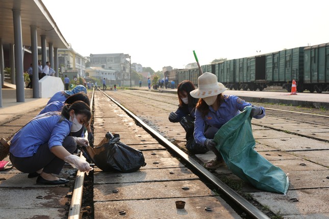 Làm đẹp tuyến đường sắt kết nối di sản Huế-Đà Nẵng ảnh 10