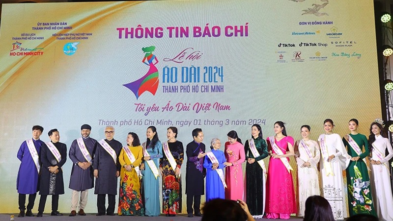 hon 5000 nguoi tham gia dong dien tai le hoi ao dai tp hcm nam 2024 hinh 1