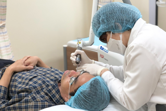 Điều trị nám bằng công nghệ laser pico tại chuyên khoa Da liễu - Thẩm mỹ da, Bệnh viện Đa khoa Tâm Anh TP HCM: Ảnh: Nguyễn Vân