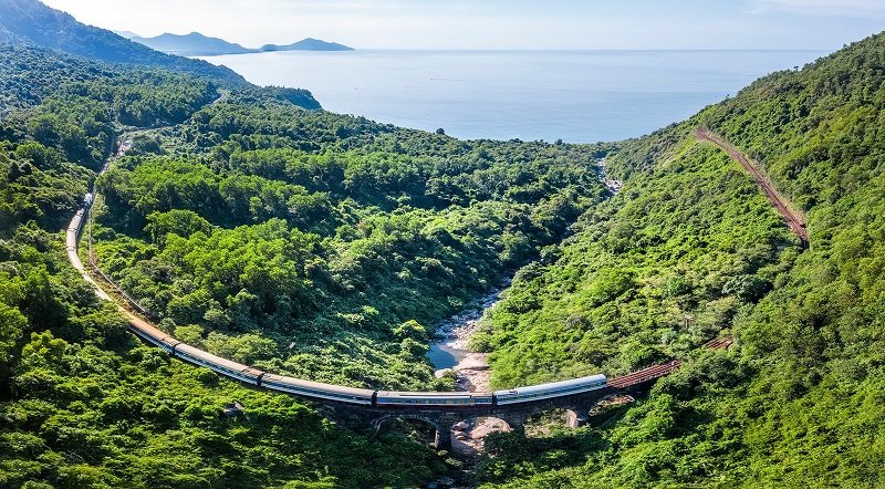 Bao giờ đoàn tàu du lịch Huế - Đà Nẵng lăn bánh?- Ảnh 1.