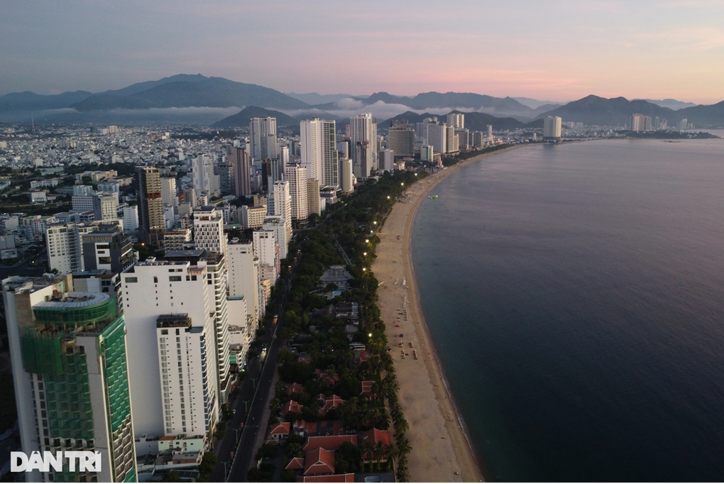 Chạy bộ khỏe cơ thể, du lịch dưỡng tinh thần với Unique Nha Trang H-Marathon 2024 - 1