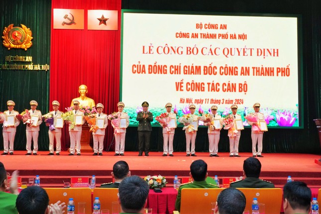 Công an Hà Nội điều động, bổ nhiệm nhiều lãnh đạo cấp phòng và huyện ảnh 1