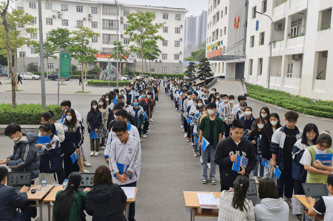 Thí sinh thi đánh giá năng lực tại điểm thi Đại học Tài nguyên và Môi trường Hà Nội, tháng 4/2023. Ảnh: VNU