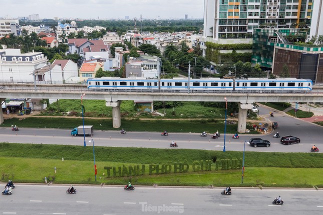 Nhiều lý do khiến Metro số 1 không kịp vận hành thương mại trong tháng 7 ảnh 1