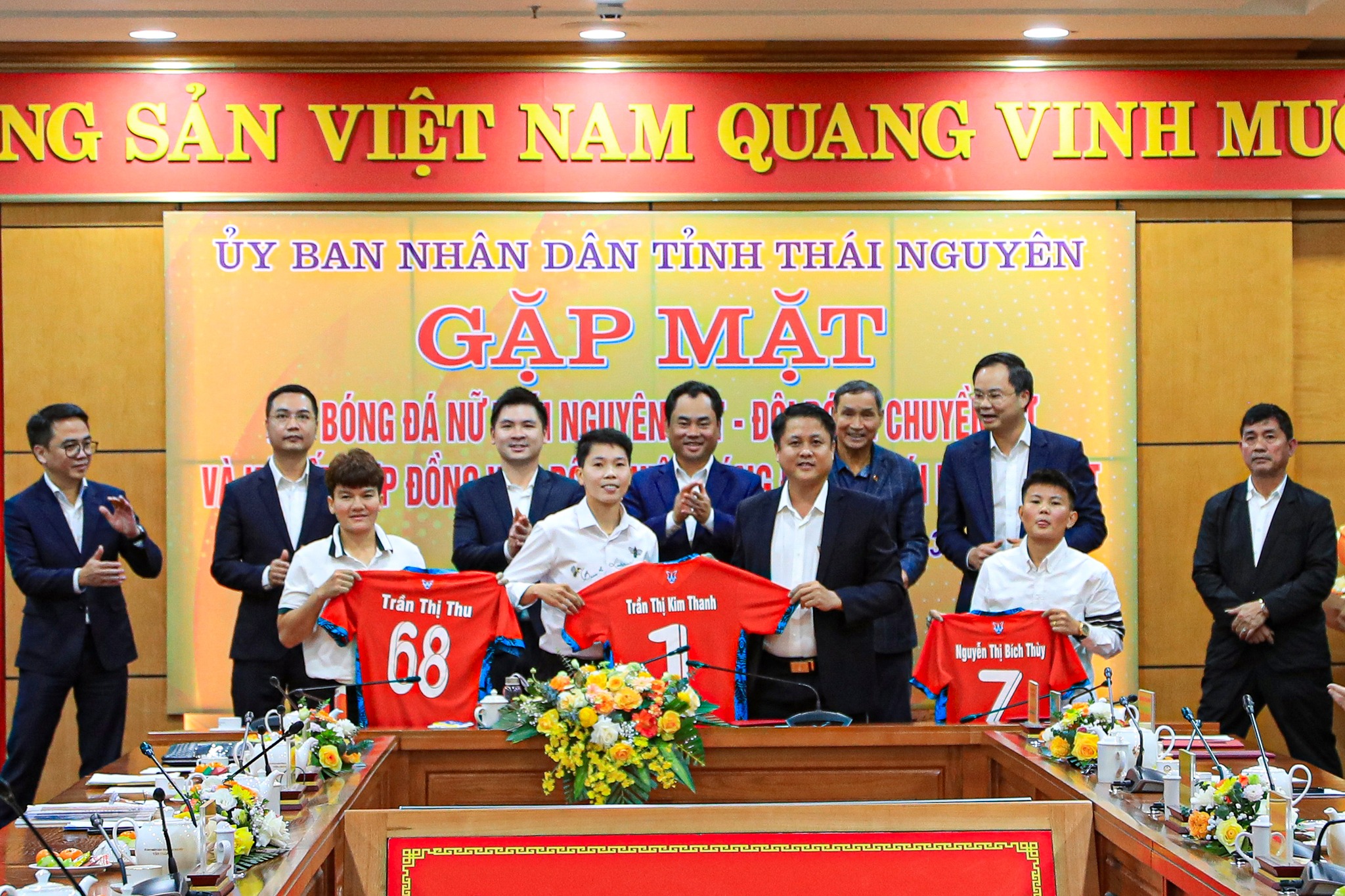 Thủ môn Kim Thanh tiết lộ lý do không xuất ngoại, muốn tái hợp Huỳnh Như- Ảnh 1.