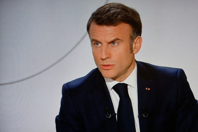 Tổng thống Pháp Emmanuel Macron trong cuộc phỏng vấn trên truyền hình ngày 14/3. Ảnh: AFP