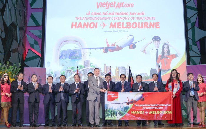 Vietjet c&ocirc;ng bố đường bay kết nối H&agrave; Nội - Melbourne trước sự chứng kiến của Thủ tướng Ch&iacute;nh phủ Phạm Minh Ch&iacute;nh.