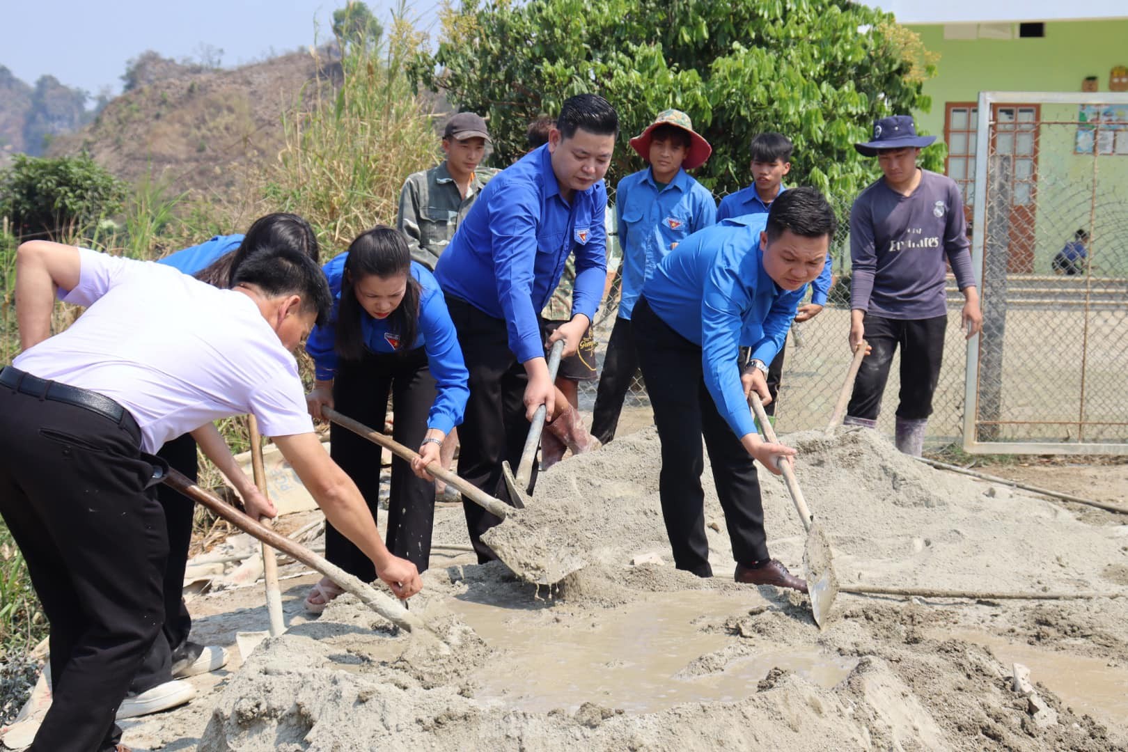 Tỉnh Đoàn Sơn La thắp sáng ước mơ nơi biên cương ảnh 5