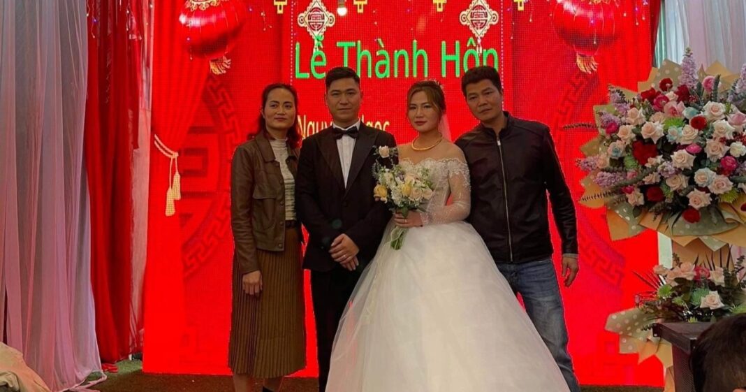 Nước mắt anh em người phụ nữ từng đổ vỡ trong đám cưới lần 2