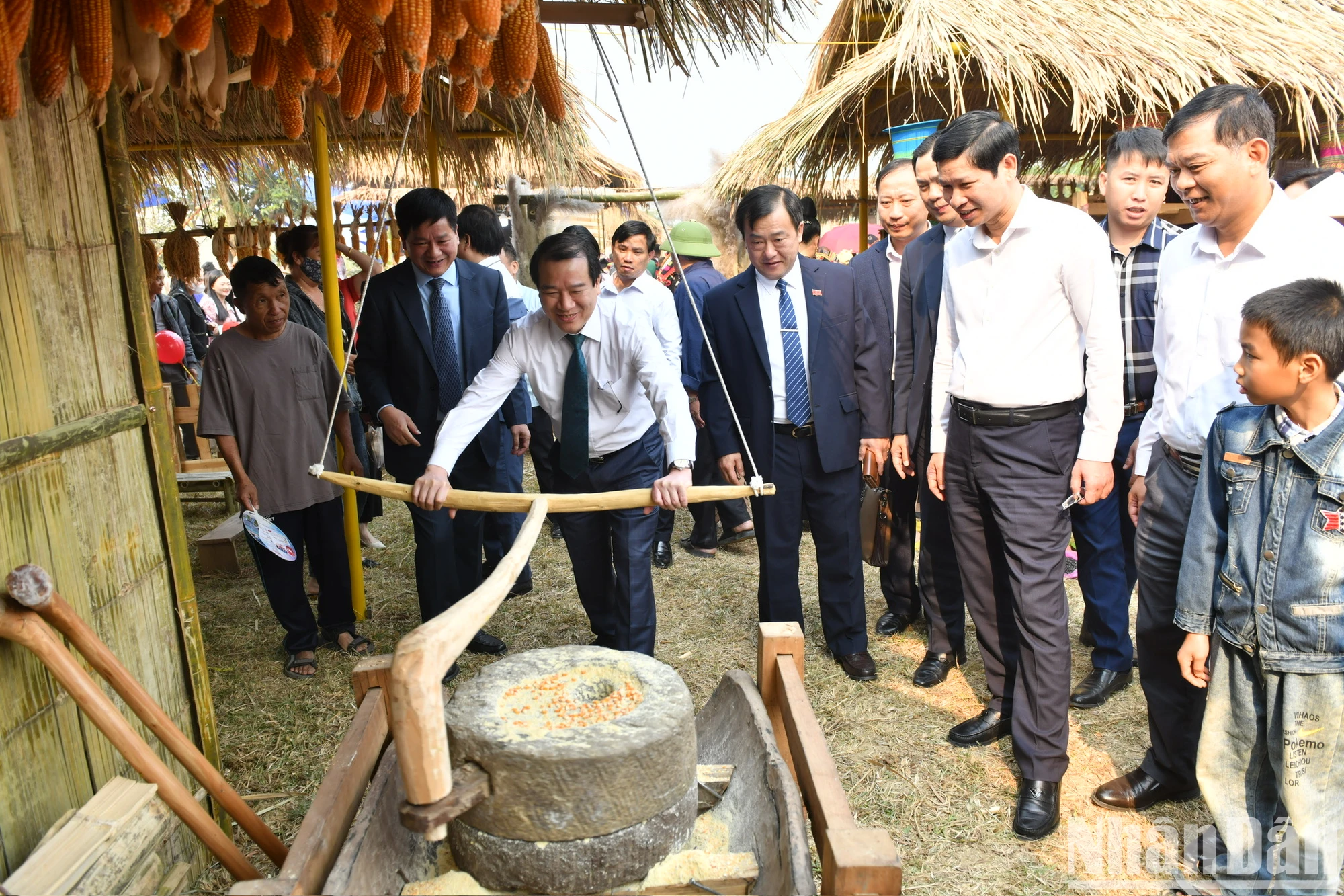 [Ảnh] Sắc màu lễ hội tại Không gian văn hóa vùng cao tỉnh Điện Biên ảnh 8