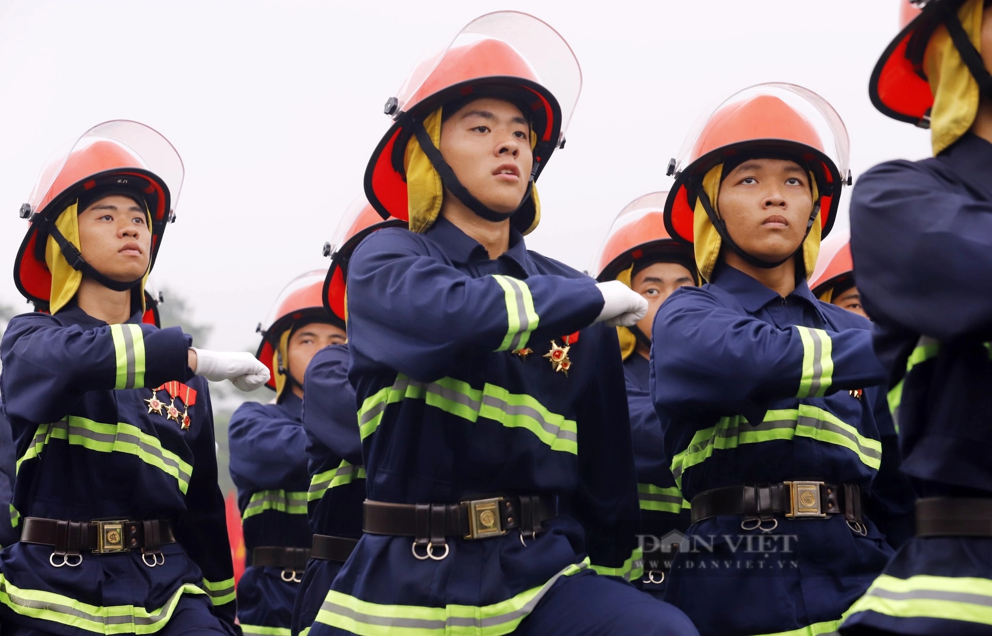 Ảnh ấn tượng về các lực lượng tham gia diễu binh, diễu hành kỷ niệm 70 năm chiến thắng Điện Biên Phủ- Ảnh 17.