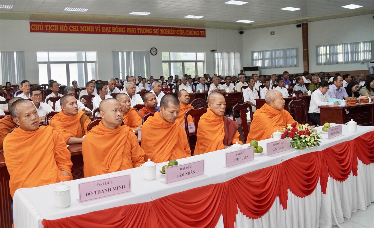 Thứ trưởng , Phó Chủ nhiệm Nông Thị Hà thăm, chúc tết Chôl Chnăm Thmây tại huyện Châu Thành (Sóc Trăng) 2