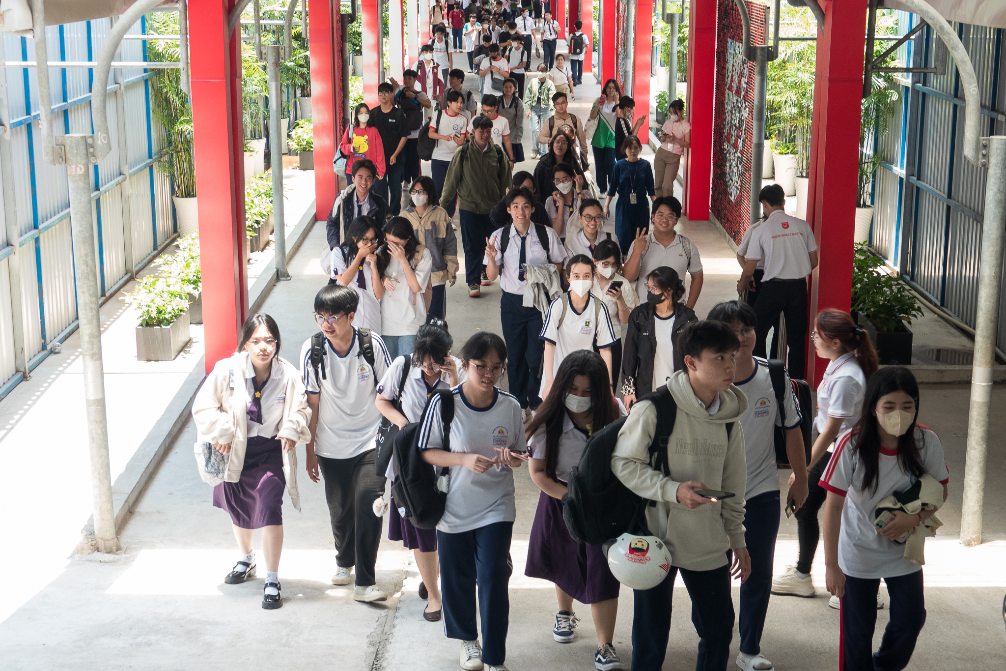 Đánh giá năng lực đợt 1: Toán, văn 'dễ thở'; đến lý, hóa 'thở không ra hơi'- Ảnh 5.