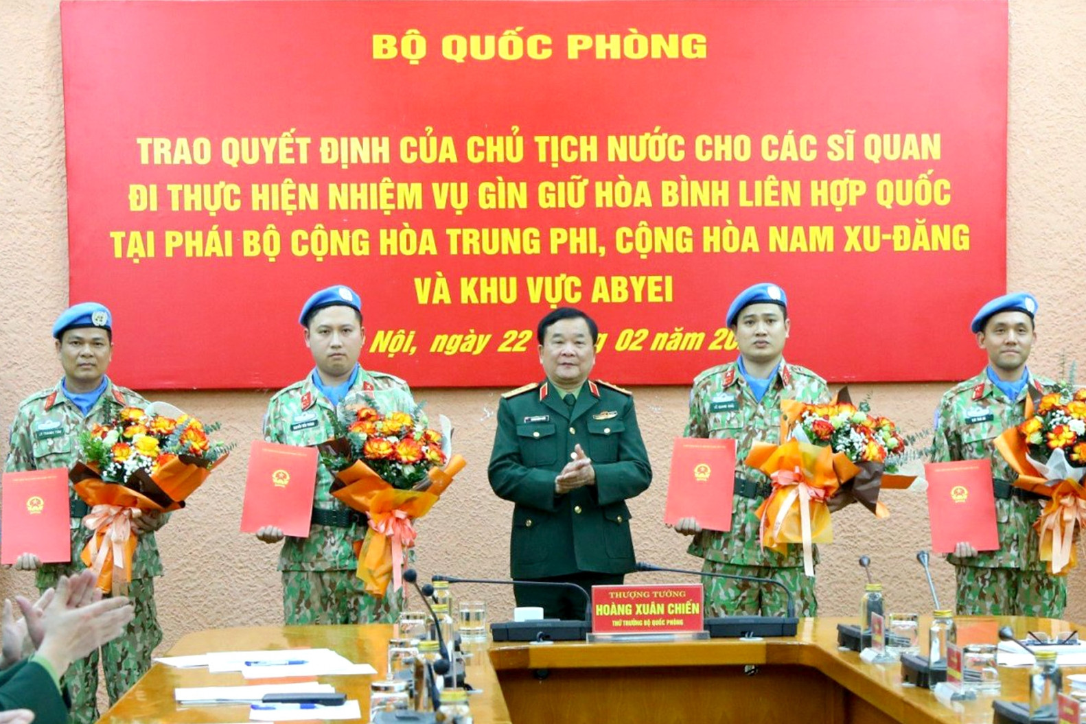 Bốn sĩ quan Quân đội đầu tiên được Chủ tịch nước cử đi gìn giữ hòa bình năm 2024