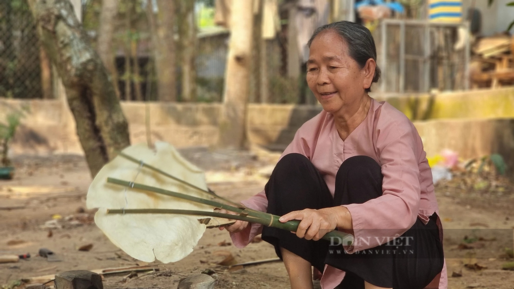 Đỏ lửa xuyên đêm quết bánh phồng tại làng nghề trăm tuổi ở An Giang- Ảnh 12.