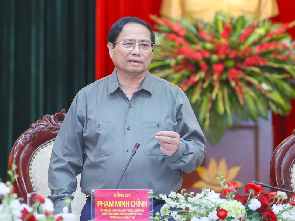 Anh Thu tuong lam viec Tap doan Viettel 1.jpg