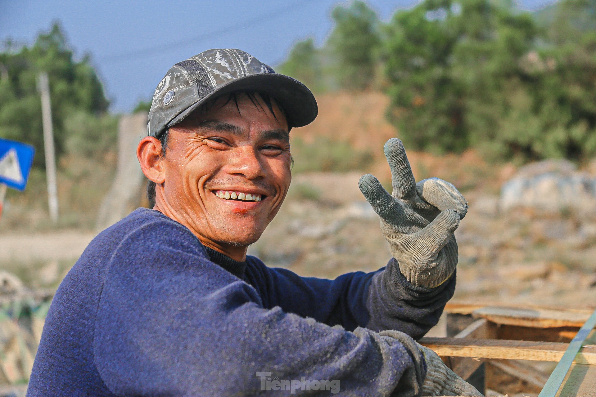 Người dân làng đá chẻ lớn nhất Đà Nẵng oằn mình mưu sinh dưới nắng nóng 40 độ ảnh 14