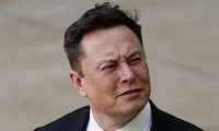 Elon Musk mất vị trí người giàu nhất thế giới