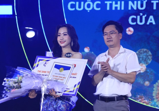 Nữ sinh 17 tuổi giành giải nhất cuộc thi Nữ thanh niên thanh lịch Cửa Lò 2024 ảnh 22