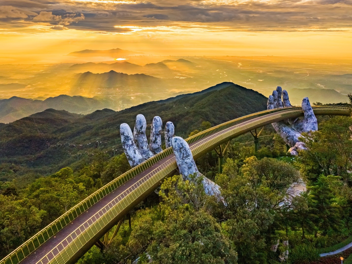 The world-famous 'blind box' toy empire is about to arrive at Ba Na Hills - Photo 6.