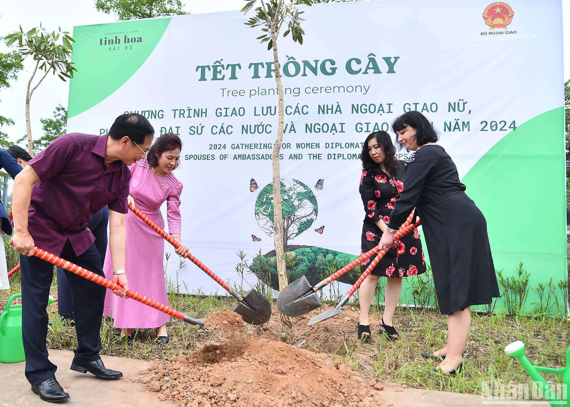 [Ảnh] Giao lưu các nhà ngoại giao nữ, phu nhân đại sứ các nước và ngoại giao đoàn năm 2024 ảnh 6