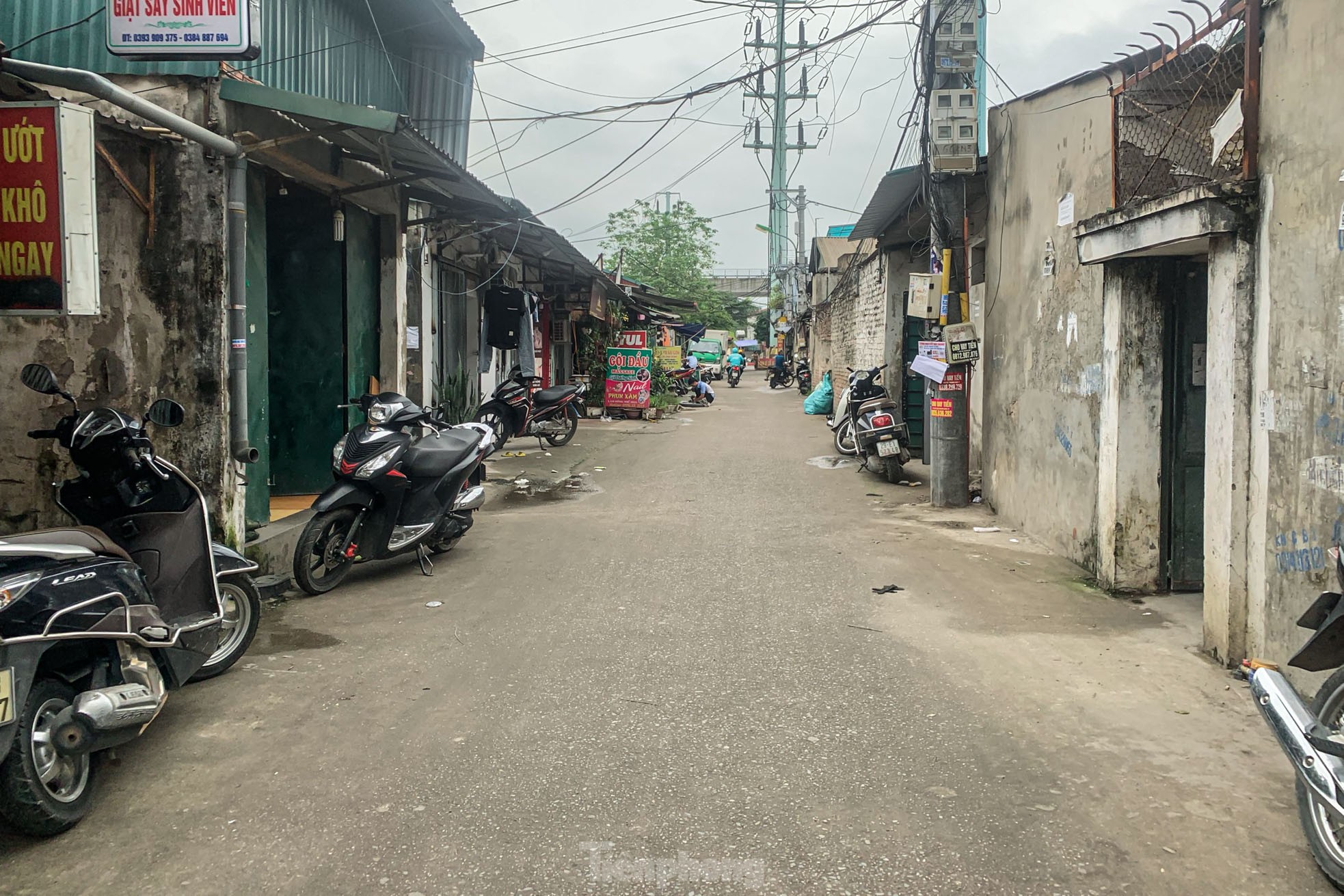 Cận cảnh tuyến đường hơn 250 tỷ đồng nối hai quận mãi chưa hoàn thiện sau nhiều năm thi công ảnh 15