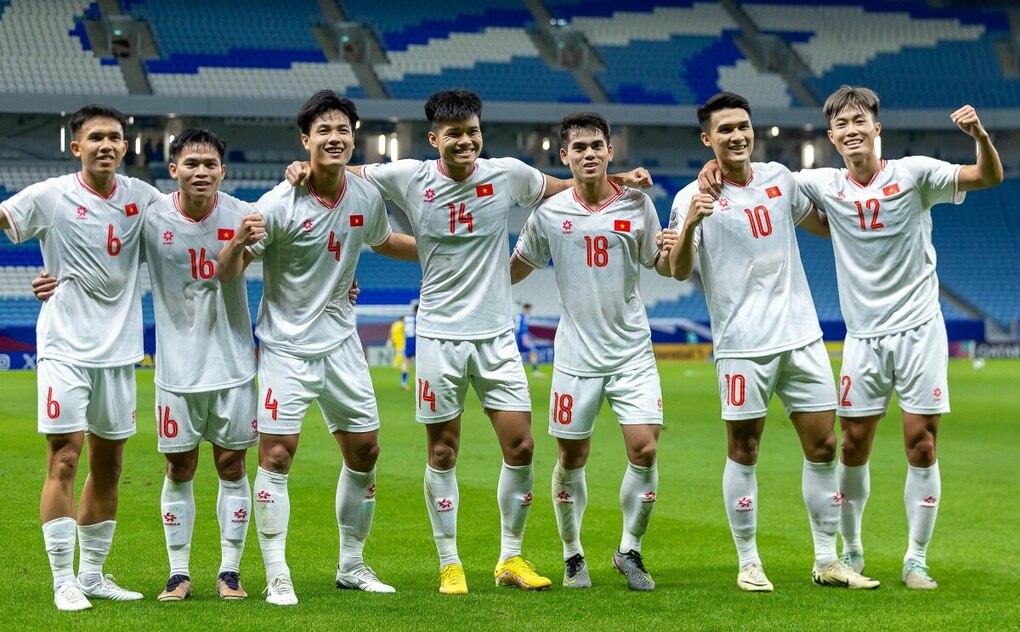 U23 Việt Nam 3-1 U23 Kuwait: Những tấm thẻ đỏ và bàn thắng bất ngờ - 2