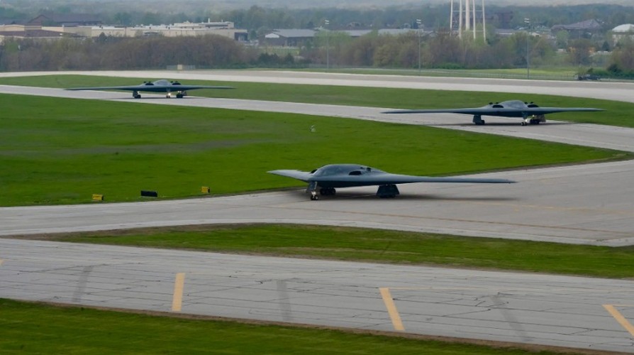 B-2 (航空機) - Wikipedia