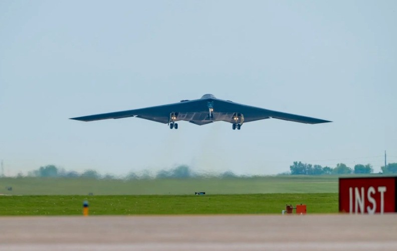 B-2 スピリット ステルス爆撃機の貴重な写真には XNUMX 枚あたり